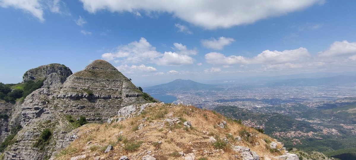 Monte Catello (Caldara) (1390 m)