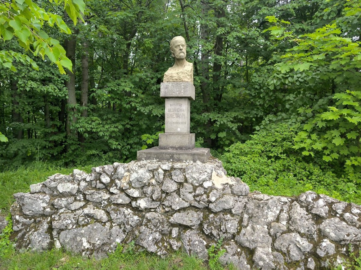 Jurův kámen (495 m)