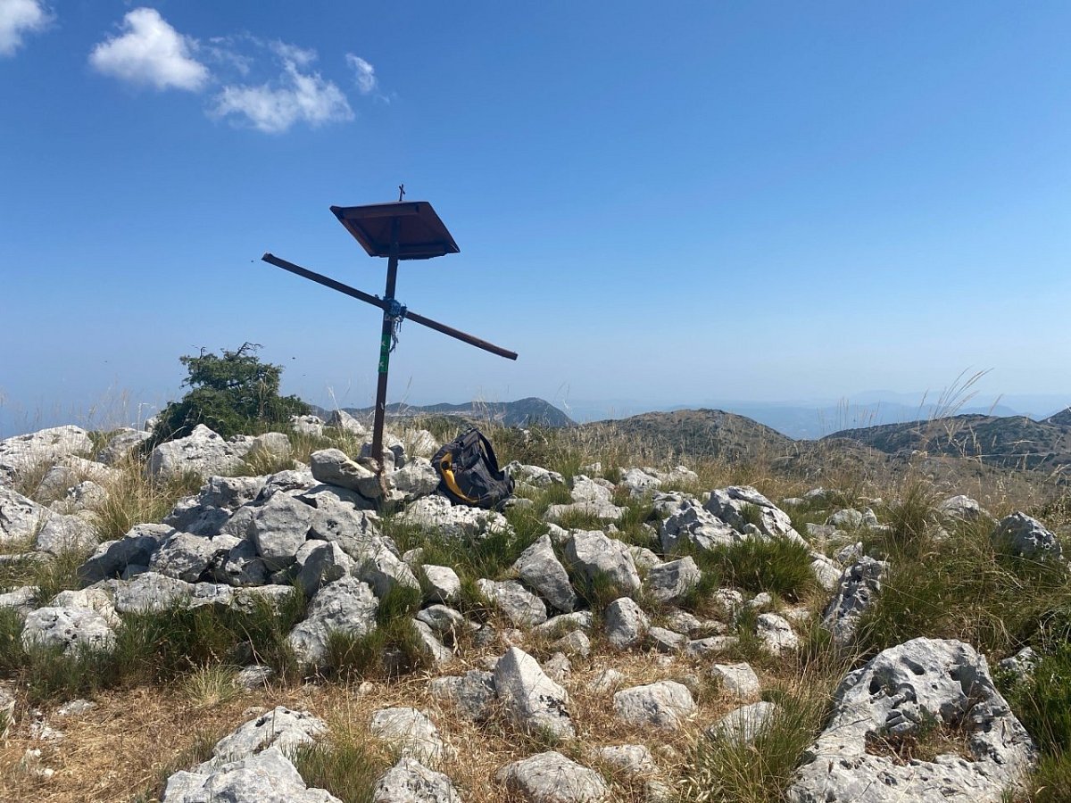 Σταυρωτά (Ελάτη) (1182&nbsp;m)
