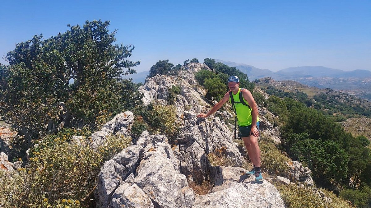 Βρύσινας (857 m)