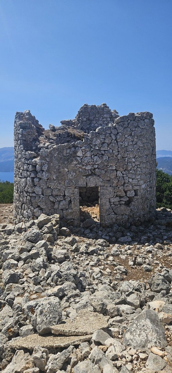 Ντουχέρα (519&nbsp;m)