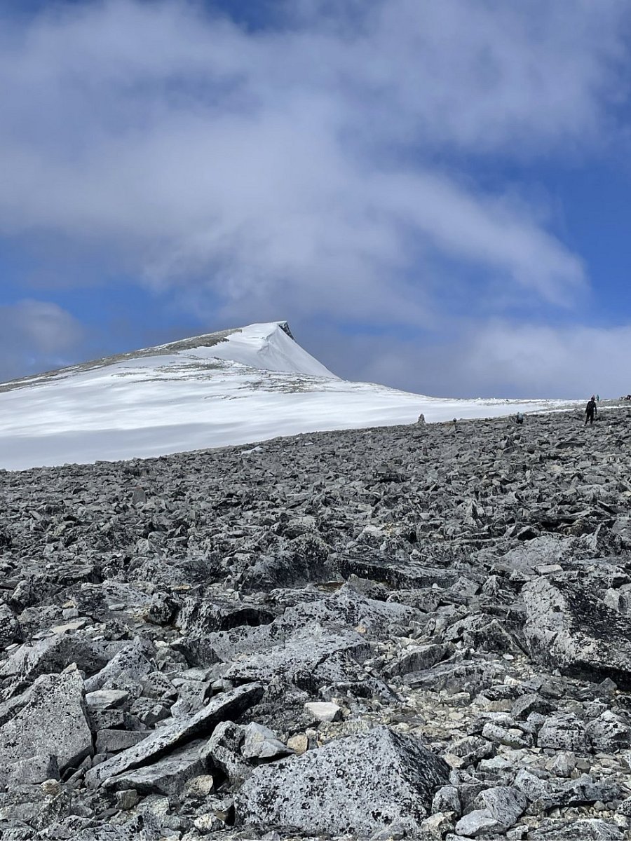 Glittertinden (2452 m)