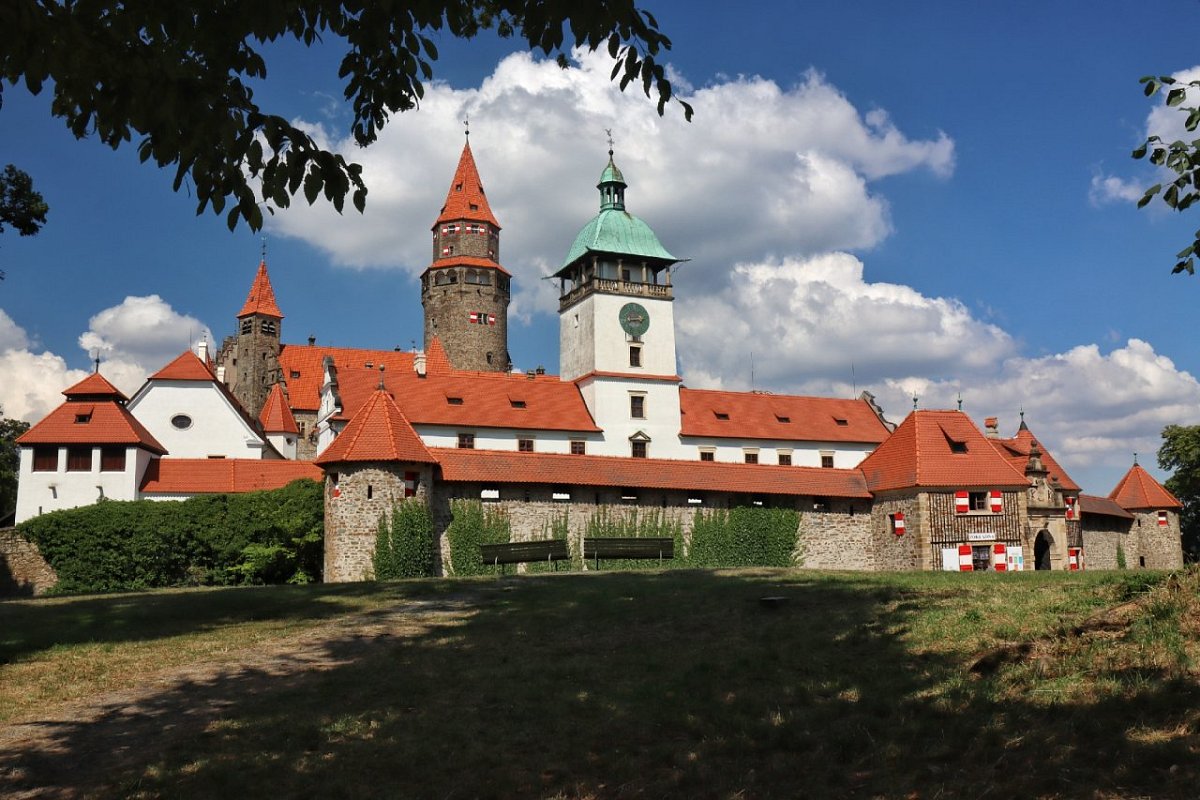 Bouzov (428 m)